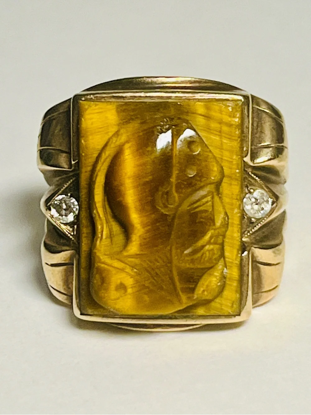 Men’s 10k Gold Tigers Eye Ring Flanked by Round Diamonds | Cameo Ring | Size 13